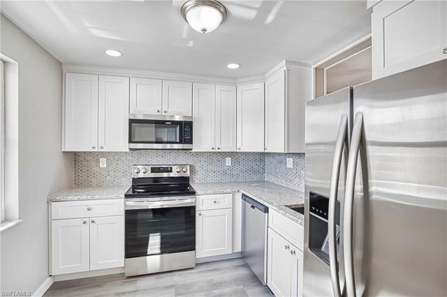 6220 Augusta DR 311, Fort Myers, FL 33907