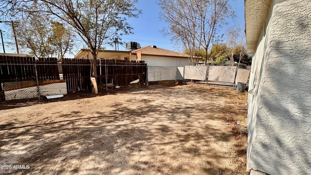 6433 W Fairmount Avenue, Phoenix, AZ 85033 — photo 5