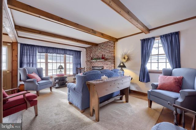 475 LESENTIER LN, Harrisburg, PA 17112