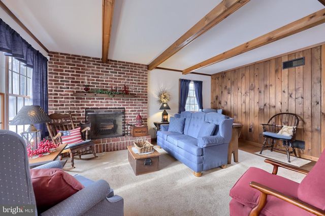 475 LESENTIER LN, Harrisburg, PA 17112