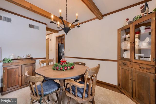 475 LESENTIER LN, Harrisburg, PA 17112