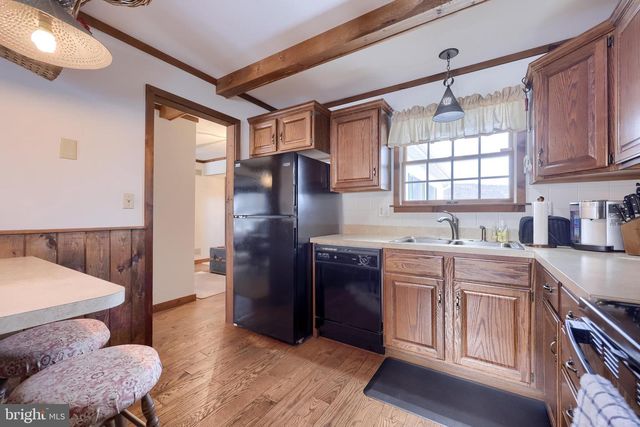 475 LESENTIER LN, Harrisburg, PA 17112