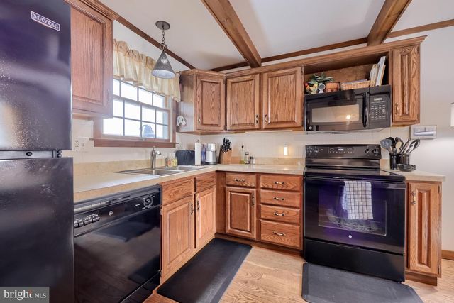 475 LESENTIER LN, Harrisburg, PA 17112