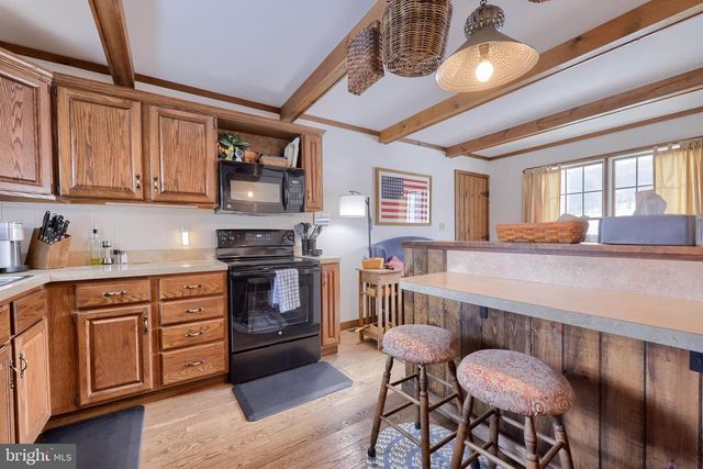 475 LESENTIER LN, Harrisburg, PA 17112