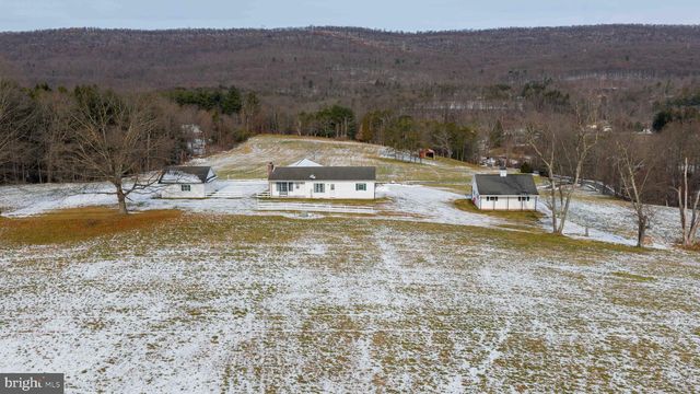 475 LESENTIER LN, Harrisburg, PA 17112