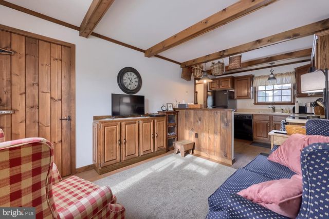 475 LESENTIER LN, Harrisburg, PA 17112