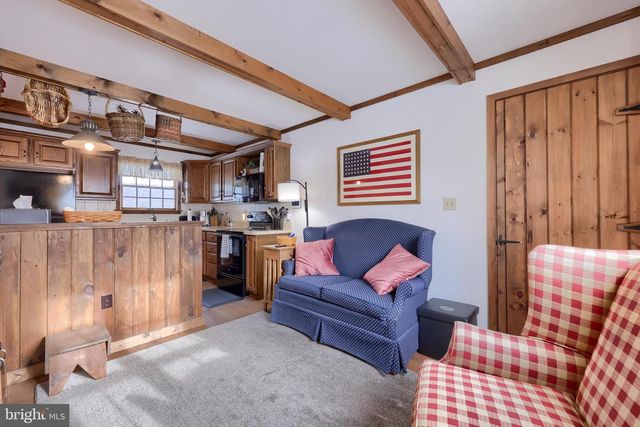 475 LESENTIER LN, Harrisburg, PA 17112