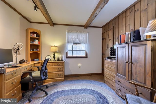 475 LESENTIER LN, Harrisburg, PA 17112