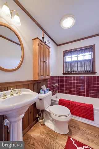 475 LESENTIER LN, Harrisburg, PA 17112