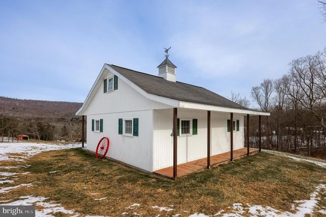 475 LESENTIER LN, Harrisburg, PA 17112