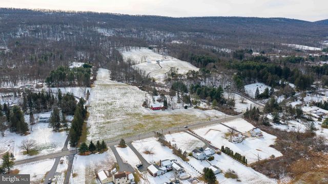 475 LESENTIER LN, Harrisburg, PA 17112