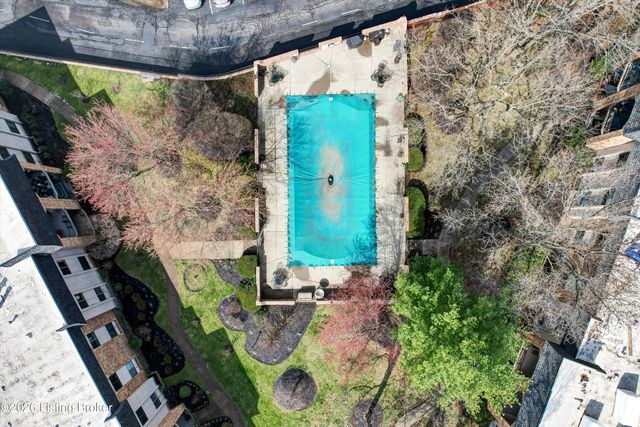 5800 Coach Gate Wynde APT 268, Louisville, KY 40207