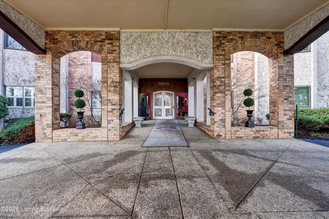 5800 Coach Gate Wynde APT 268, Louisville, KY 40207