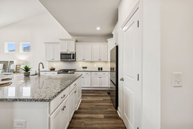 447 Rangeland Rd, Spring Hill, TN 37174