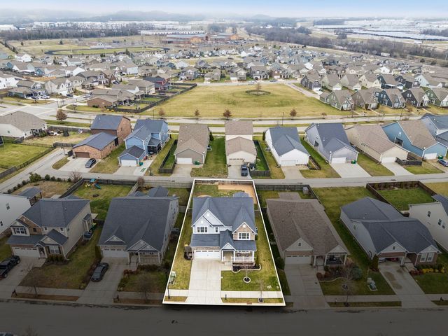 447 Rangeland Rd, Spring Hill, TN 37174