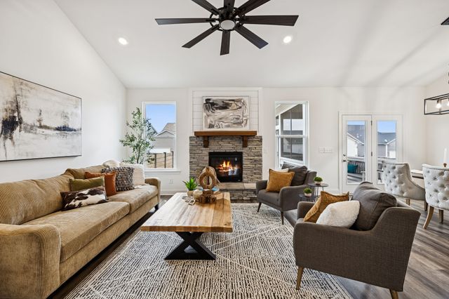 447 Rangeland Rd, Spring Hill, TN 37174