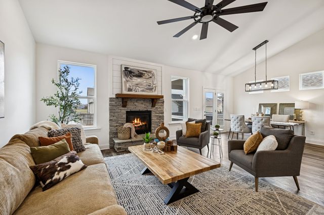 447 Rangeland Rd, Spring Hill, TN 37174