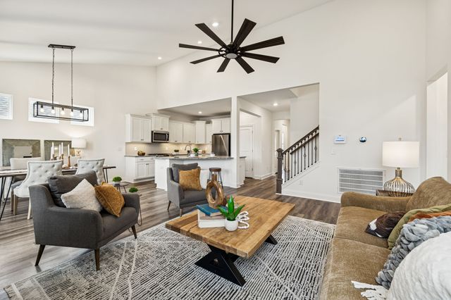 447 Rangeland Rd, Spring Hill, TN 37174