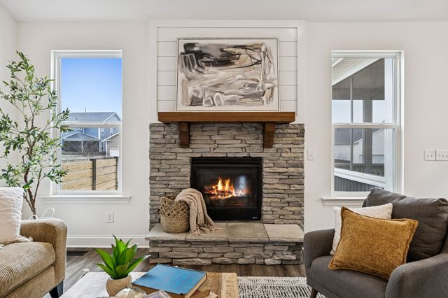 447 Rangeland Rd, Spring Hill, TN 37174