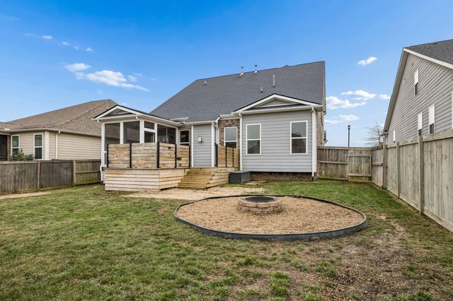 447 Rangeland Rd, Spring Hill, TN 37174