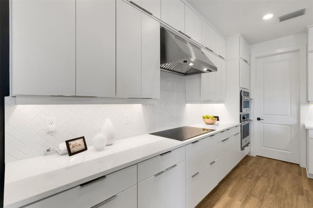 2524 COBALT SHORES LANE, Clearwater, FL 33761