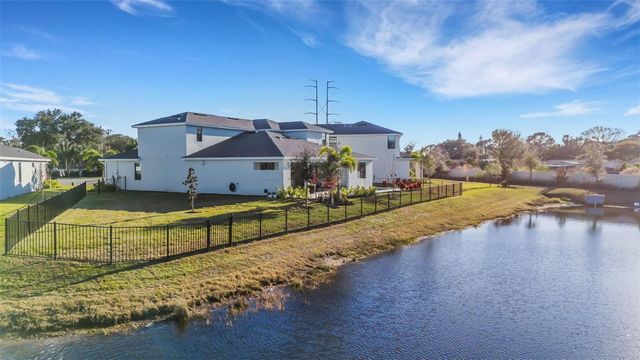 2524 COBALT SHORES LANE, Clearwater, FL 33761