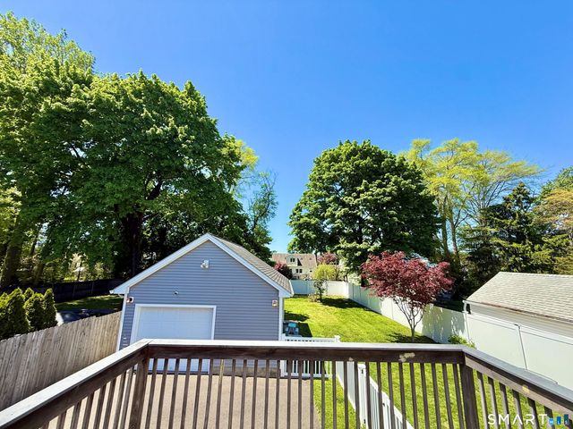 15 Rosedale Terrace, Stratford, CT 06614