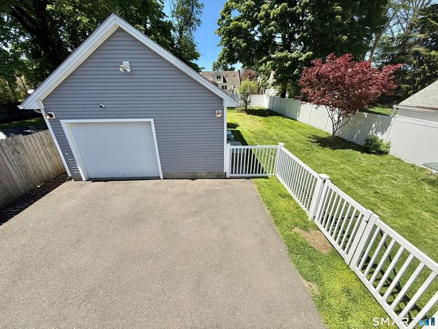 15 Rosedale Terrace, Stratford, CT 06614
