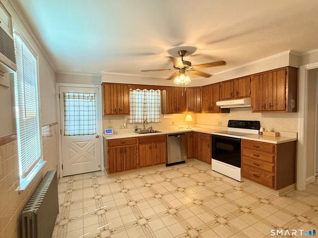 15 Rosedale Terrace, Stratford, CT 06614