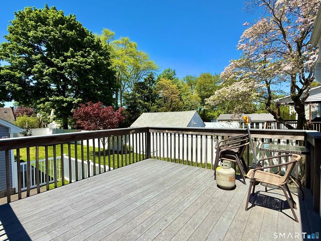15 Rosedale Terrace, Stratford, CT 06614