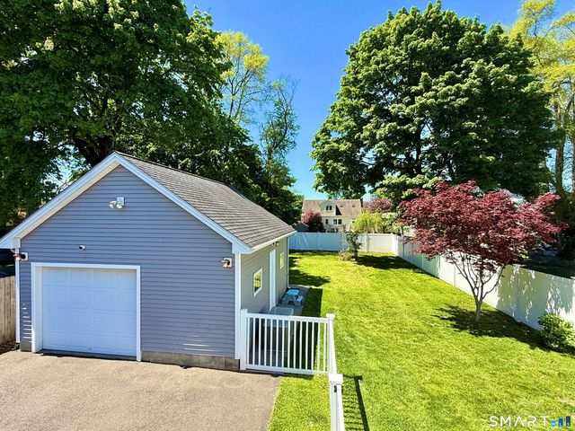 15 Rosedale Terrace, Stratford, CT 06614