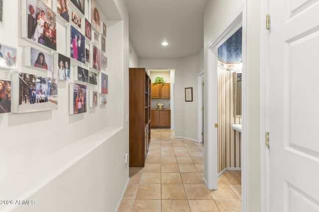15905 W CLEAR CANYON Drive, Surprise, AZ 85374