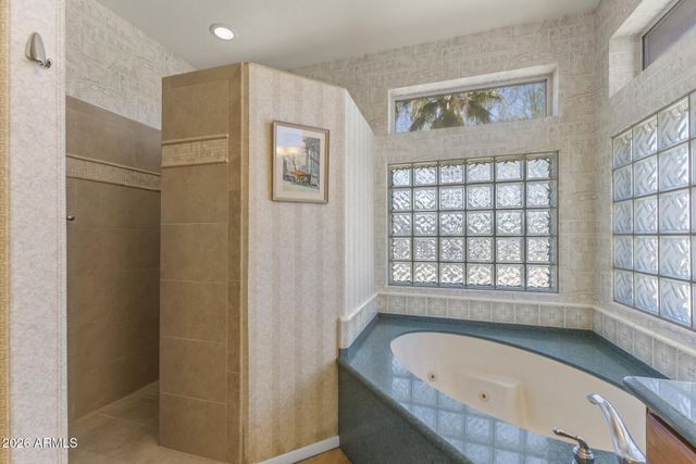 15905 W CLEAR CANYON Drive, Surprise, AZ 85374
