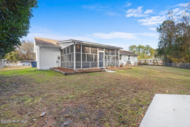 230 Campbell Place, Jacksonville, NC 28546