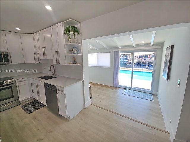 1430 NE 53rd Court, Fort Lauderdale, FL 33334