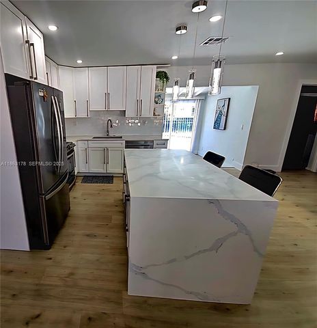 1430 NE 53rd Court, Fort Lauderdale, FL 33334