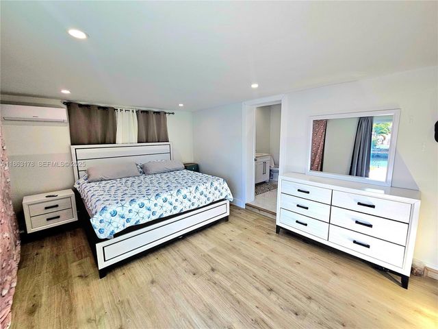 1430 NE 53rd Court, Fort Lauderdale, FL 33334
