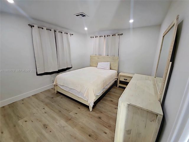1430 NE 53rd Court, Fort Lauderdale, FL 33334