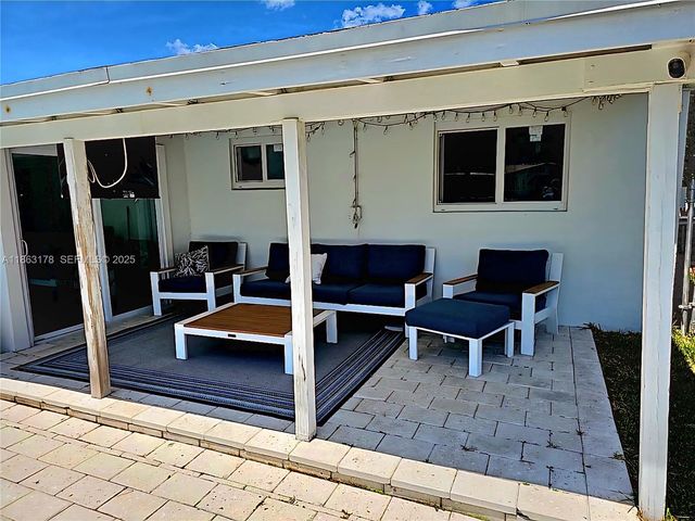 1430 NE 53rd Court, Fort Lauderdale, FL 33334