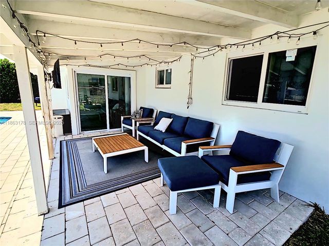 1430 NE 53rd Court, Fort Lauderdale, FL 33334