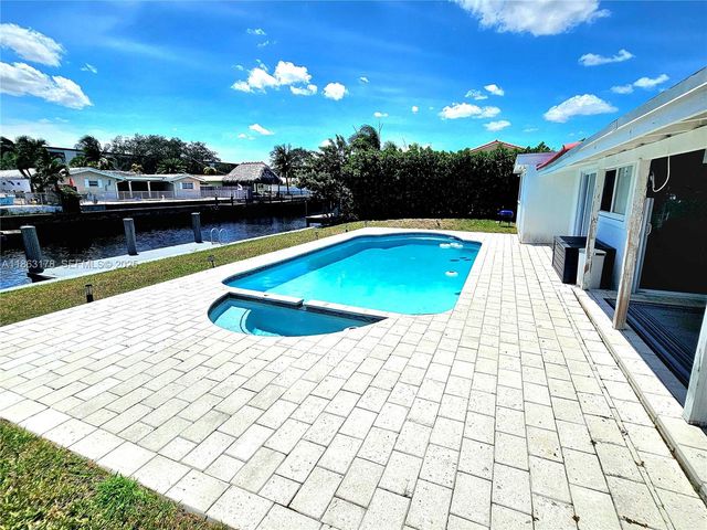 1430 NE 53rd Court, Fort Lauderdale, FL 33334