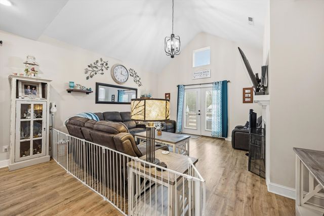 1011 Browns Ferry Road, Chattanooga, TN 37419