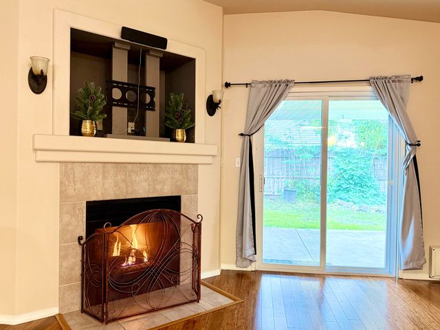 1865 La Vida Avenue, Porterville, CA 93257