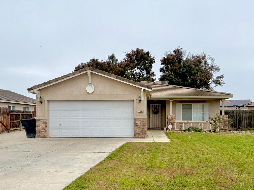 1865 La Vida Avenue, Porterville, CA 93257