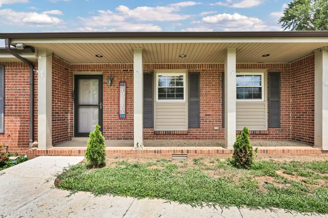2281 Dewitt Dr, Clarksville, TN 37043