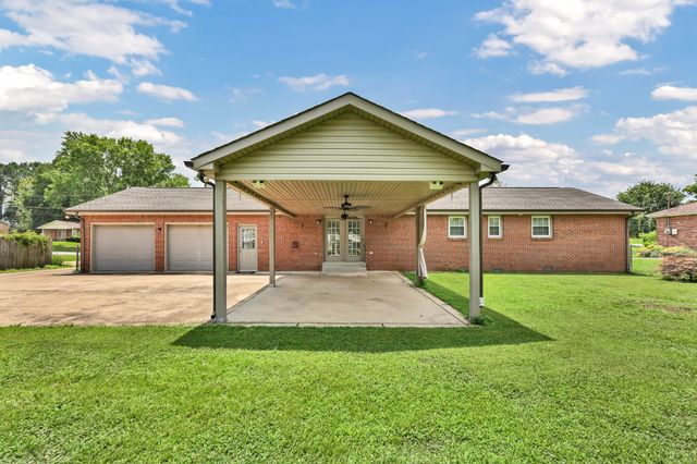 2281 Dewitt Dr, Clarksville, TN 37043