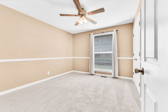 2281 Dewitt Dr, Clarksville, TN 37043