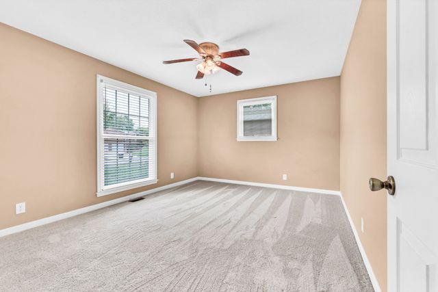 2281 Dewitt Dr, Clarksville, TN 37043