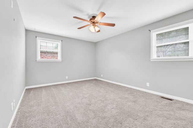 2281 Dewitt Dr, Clarksville, TN 37043