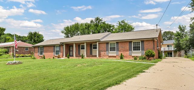 2281 Dewitt Dr, Clarksville, TN 37043
